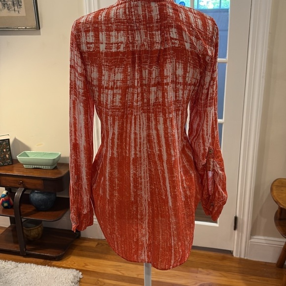 Anthropologie Maeve orange and white button down  top.  Size 4 - Picture 4 of 8